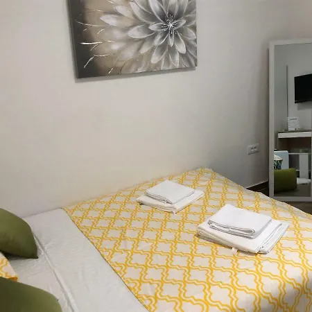 Sunset Gold Apartment