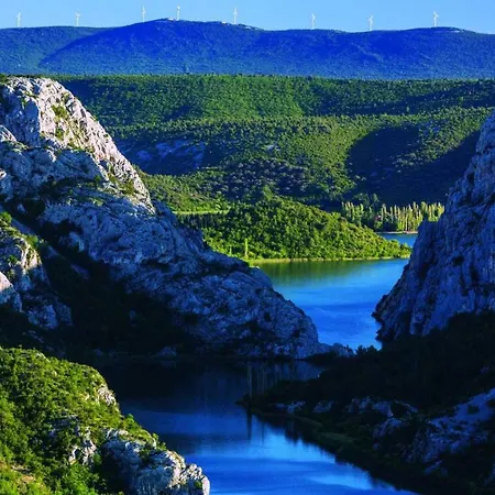 Sunset Gold Apartament *